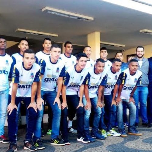 Equipe sub-19 de futsal viaja para disputar finais dos Jogos Abertos da Juventude