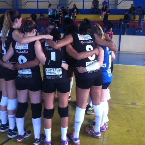 Voleibol feminino de Porto Ferreira lutará pelo “ouro” nos Jogos Regionais em Lins