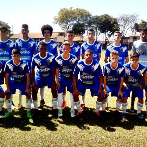 Equipe de futebol de campo sub-16 vence e sobe para o 2º lugar na Copa de Conchal