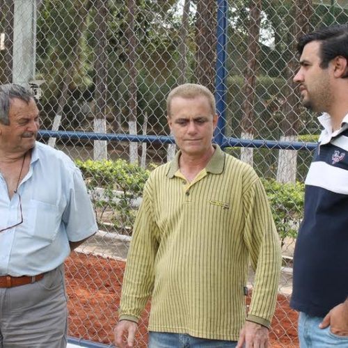 Campinho de futebol e piscina ‘feijão’ do Clube de Campo passam por reforma