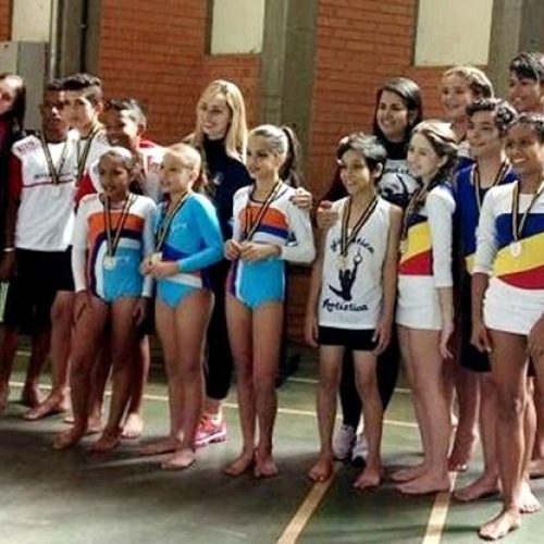Alunos de ginástica artística de Porto Ferreira participam de festival em Descalvado