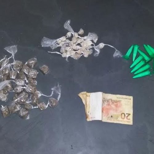 PM de Porto Ferreira prende dois homens e apreende um menor por tráfico de drogas