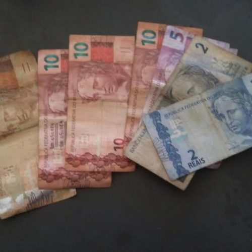 Menores são apreendidos pela PM por ato infracional de tráfico de drogas