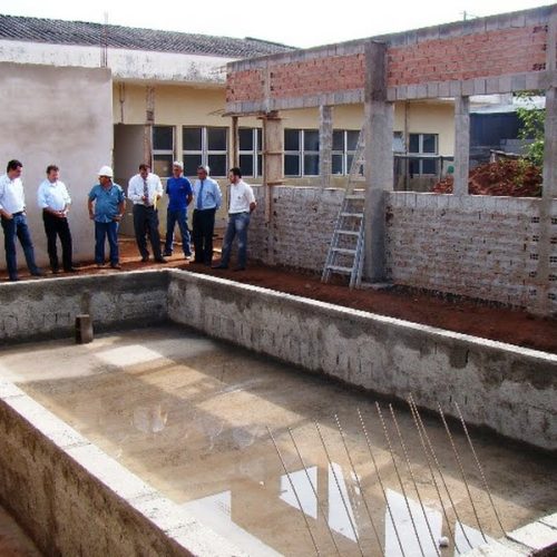 Maurício Rasi e diretor Edson Pudence visitam obras na Apae