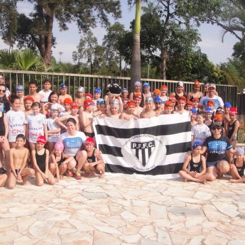 PFFC: 72 alunos da natação vivenciam pela primeira vez uma competição