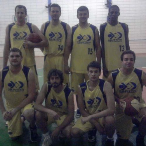Equipe de basquete ferreirense vence pela Copa Revelar