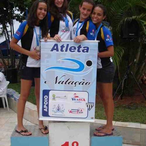 Equipe de Natação do P.F.F.C. conquista 31 medalhas em Araraquara