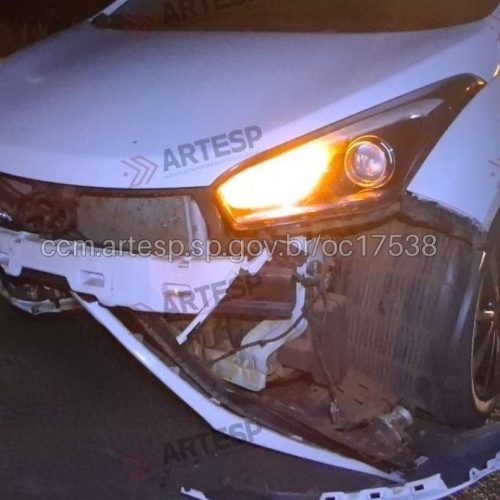 Acidente entre moto e carro deixa uma pessoa morta na SP-322