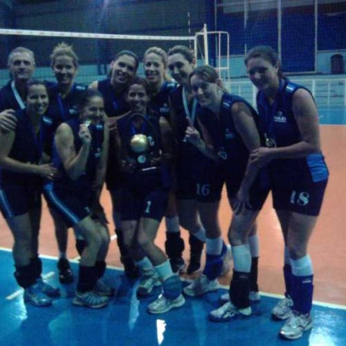 Equipe de Voleibol Master Feminino do Departamento de Esportes é campeã da APV
