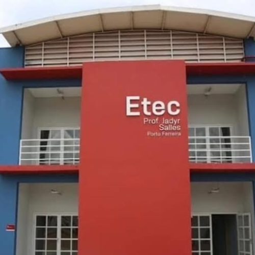 No “Dia Mundial da Poesia”: Etec de Porto Ferreira celebra a Poesia e a Alma Jovem