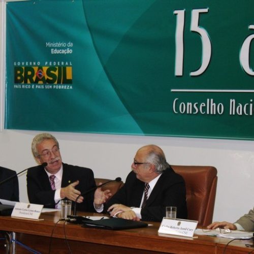 Lei de Responsabilidade Educacional é solução para melhoria da qualidade