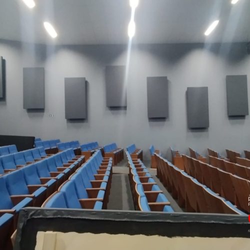 Teatro Municipal Gilberto Chateaubriand, em Porto Ferreira, conclui tratamento acústico e melhora qualidade sonora