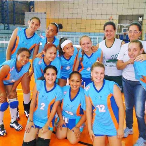 Vôlei feminino infantil participa dos jogos finais da APV