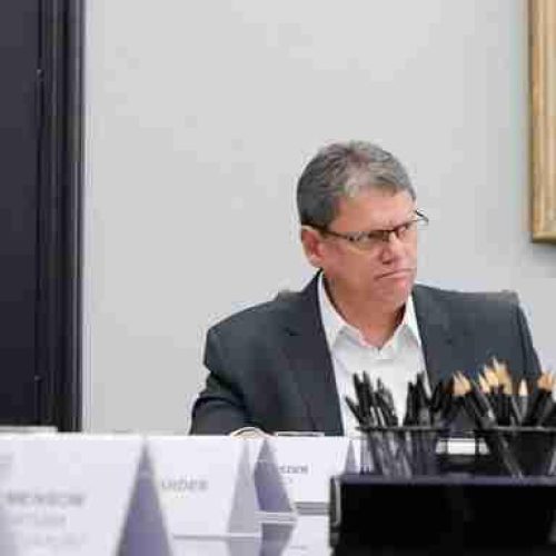 MP ajuíza ações contra governador, denunciando déficit de Professores nas escolas estaduais em SP