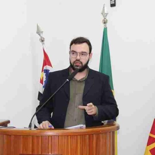 Vereador Lamellas de Porto Ferreira faz anteprojeto sobre plantio de árvore e “para ter o habite-se”