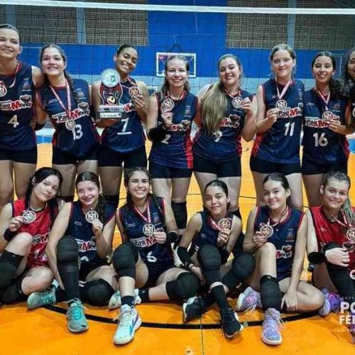 Time infantil de vôlei feminino de Porto Ferreira conquista bronze em casa pela Copa APV