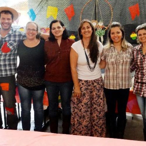 Danças e participação da comunidade escolar marcam festa junina do Caic
