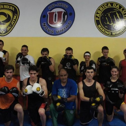 Formatura de monitores de SANDA boxe chinês na Academia Fábrica da Luta