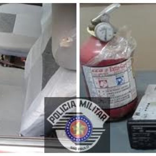Homem é preso em flagrante após ter furtado objetos e documentos do interior de veículo