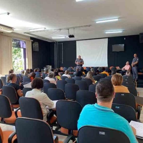 Autoridades escolares de Descalvado fizeram reunião sobre segurança escolar com a Polícia Militar