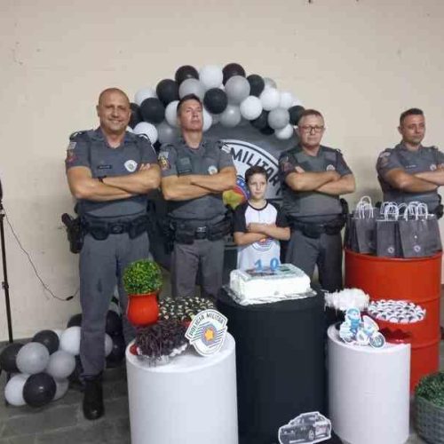 Santa Rita: garoto aproveita a festa de seu aniversário para fazer homenagem aos Policiais Militares