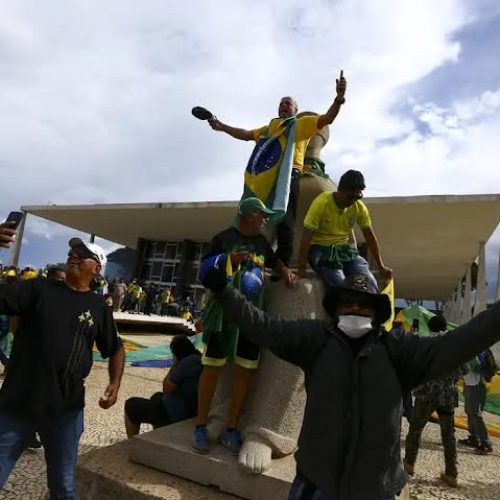 STF aplica penas distintas a réus do 8 de janeiro:maioria fecha acordo, minoria enfrenta condenações