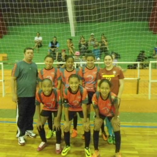 Sub 15 feminino de futsal se prepara para o Campeonato Regional da Liga Ferreirense