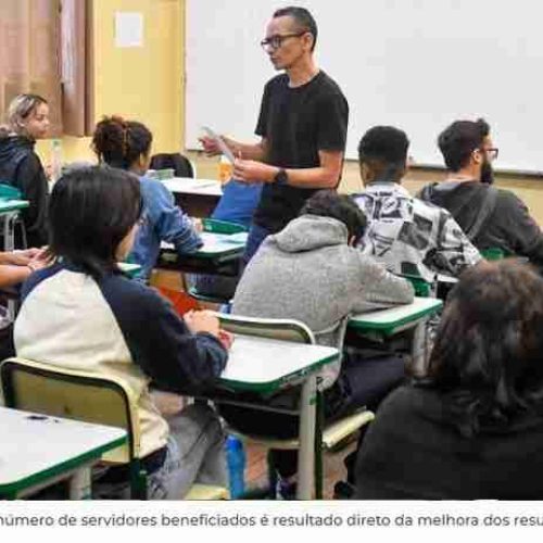 Governo de SP paga R$ 544 milhões em bônus a 159.430 professores e servidores da rede estadual