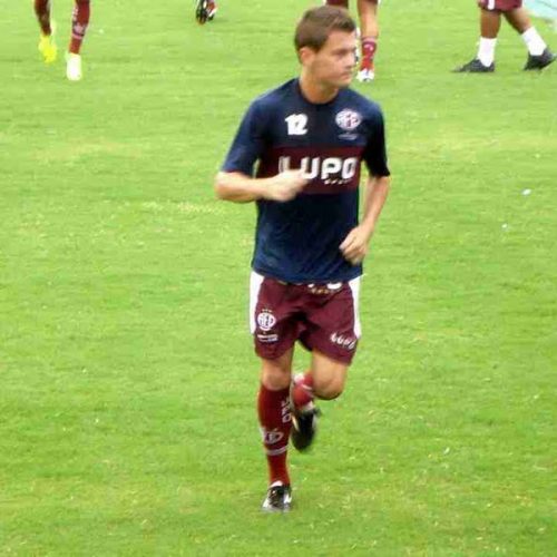 Atleta formado pela base do PFFC se destaca na Ferroviária de Araraquara