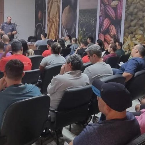Polícia Militar de Porto Ferreira realiza palestra do “Agosto Lilás