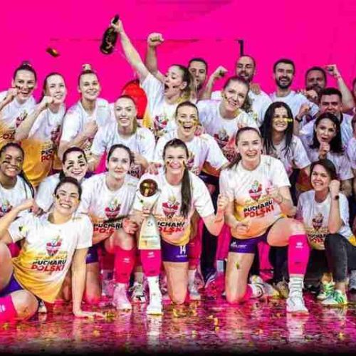 Sabrina Machado de Porto Ferreira é consagrada com titulo de Campeã da Copa da Polônia de Voleibol