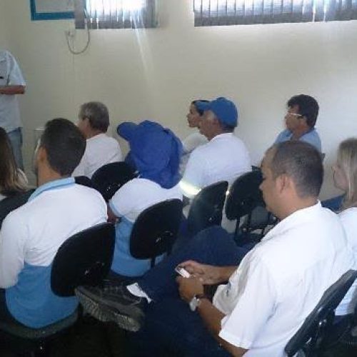 Controle de Vetores faz palestra para funcionários da Foz