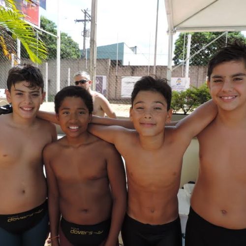 Em casa, Natação do P.F.F.C. conquista 76 medalhas na competição da F.A.P. no último final de semana