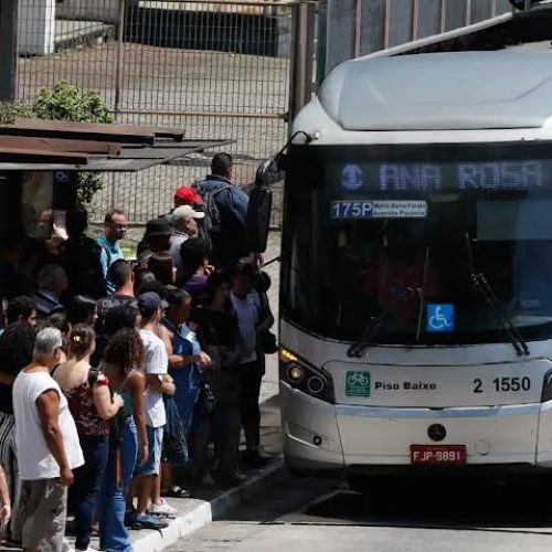Prefeito de São Paulo presenteia a população com um aumentou da tarifa de ônibus em mais de 13%