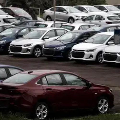 Economia: venda de veículos em outubro é a melhor em dez anos e Brasil supera Alemanha