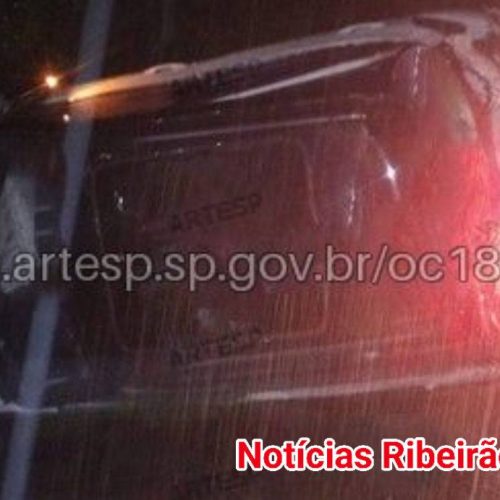 Capotamento seguido de atropelamento deixa um morto na SP-280 na madrugada desta quarta-feira (11/02)