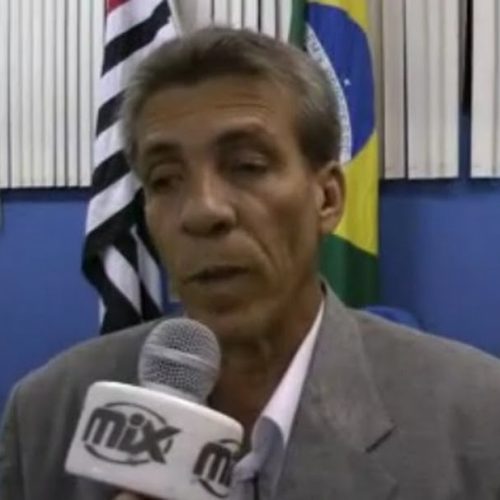 Presidente do Legislativo antecipa requerimento de vereador e leva cópia da ação