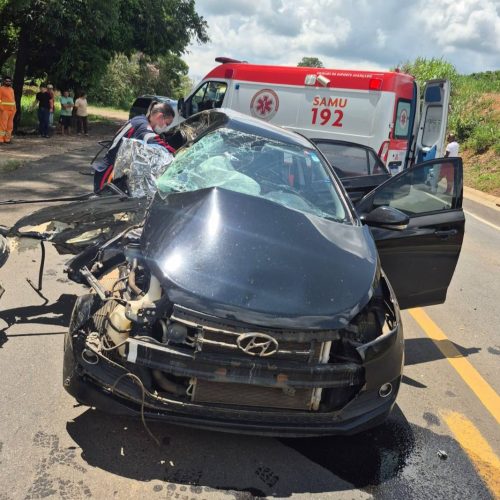 Acidente devastador na MGC-491 tira a vida de casal e criança