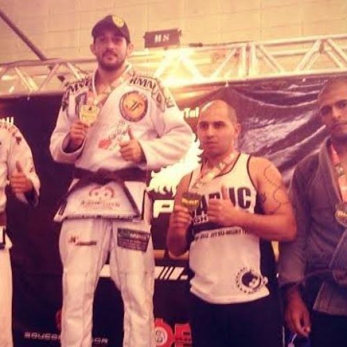 Atletas de Jiu Jitsu da Equipe Robson Moura conquistam medalhas em Valinhos-SP