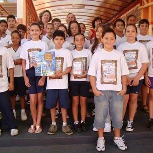 Poema escrito por alunos de escola ferreirense é destaque em livro de Ministério