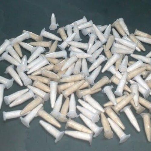 PM localiza sacola com 116 eppendorfs com cocaína no bairro Cristo Redentor