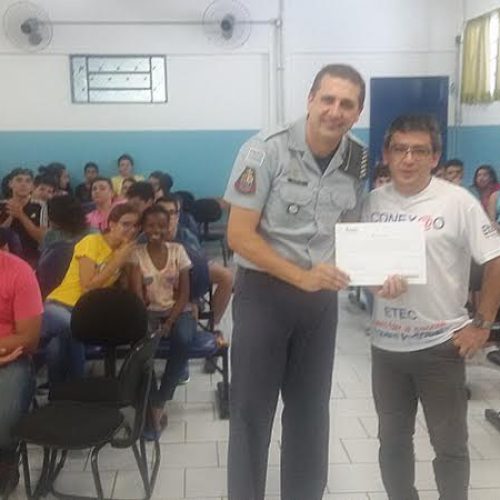 Polícia Militar realiza palestra para alunos da ETEC Prof. Jadyr Salles