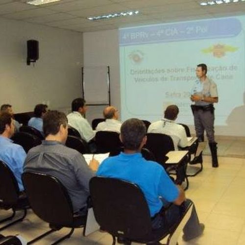 Polícia Rodoviária e encarregados de usinas se reúnem para tratar da Safra 2012