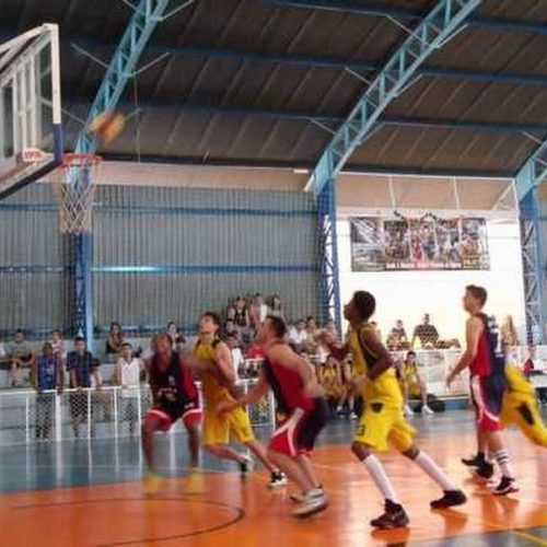 Equipe de basquetebol DME/Odontodoc/Marinas conquista a primeira vitória