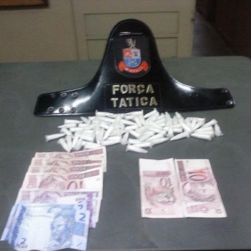 Suspeitos são presos por tráfico de drogas no bairro Cristo Redentor