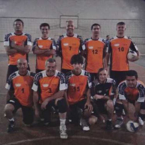 Voleibol masculino da DME joga contra Ibitinga no início do Campeonato da APV