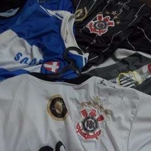 Ceramista é preso após furtar camisas de futebol de estabelecimento comercial