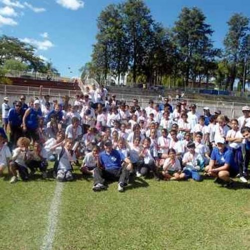 Programa Segundo tempo realiza o III Meeting de Atletismo