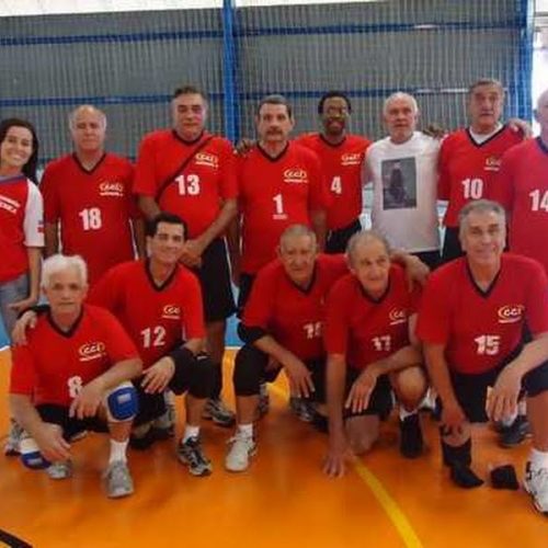 Vôlei da Melhor Idade disputou jogos pelo Campeonato da A.P.V.
