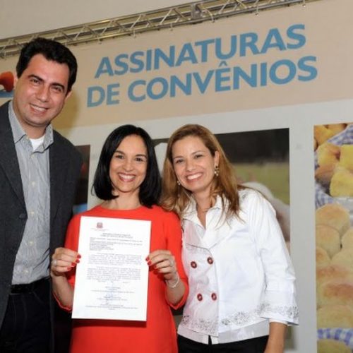 Cinco novos convênios foram assinados entre Estado e Município